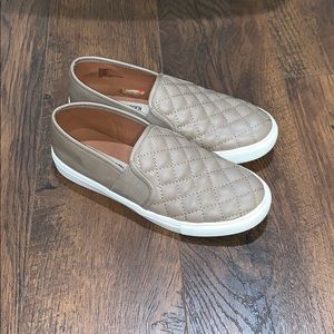 Steve Madden slip ons